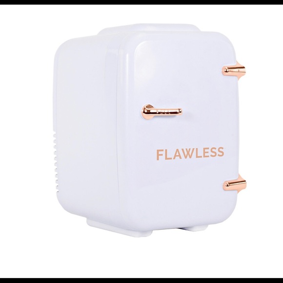 FLAWLESS SKINCARE FRIDGE BRAND NEW - Picture 1 of 2
